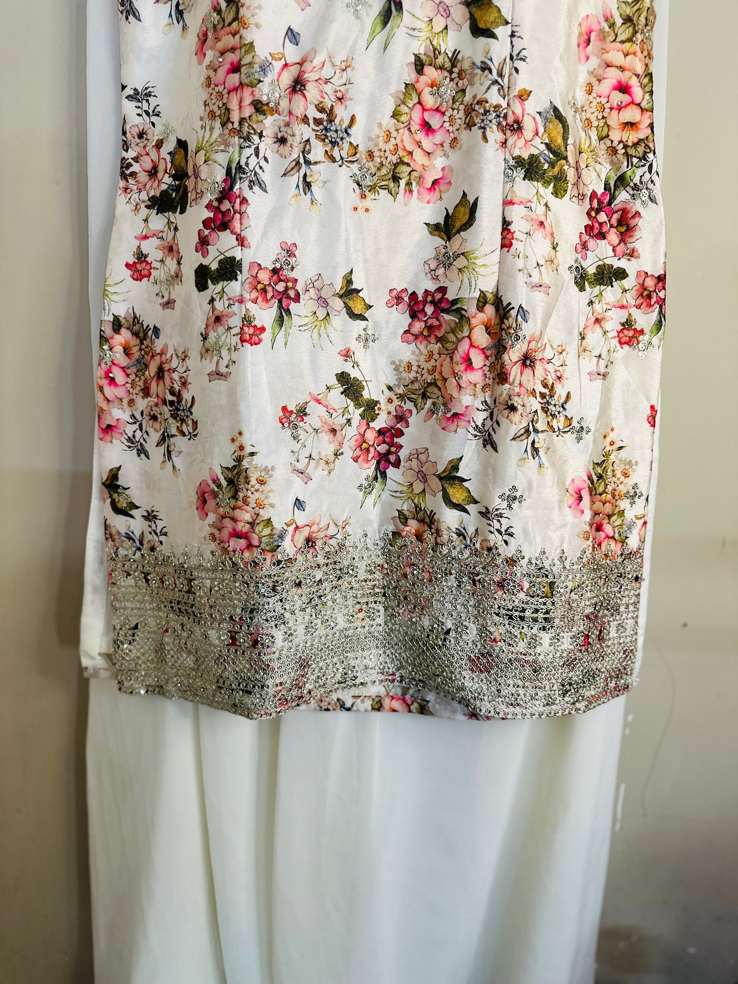 White Designer Soft crepe Suit